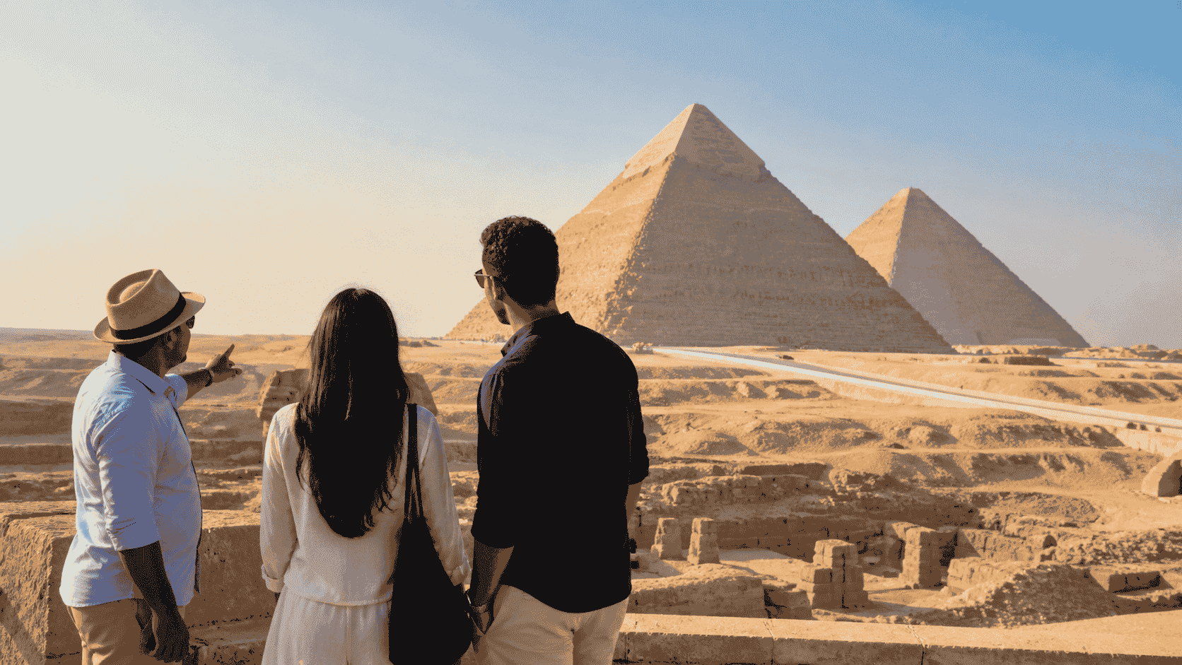 Private Cairo day tour guide at the Giza Pyramids